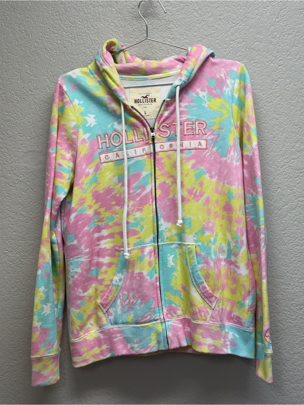 Hollister Pastel Tie-Dye Zip-Up Hoodie Pit 21, Length 26” pastel pink/blue